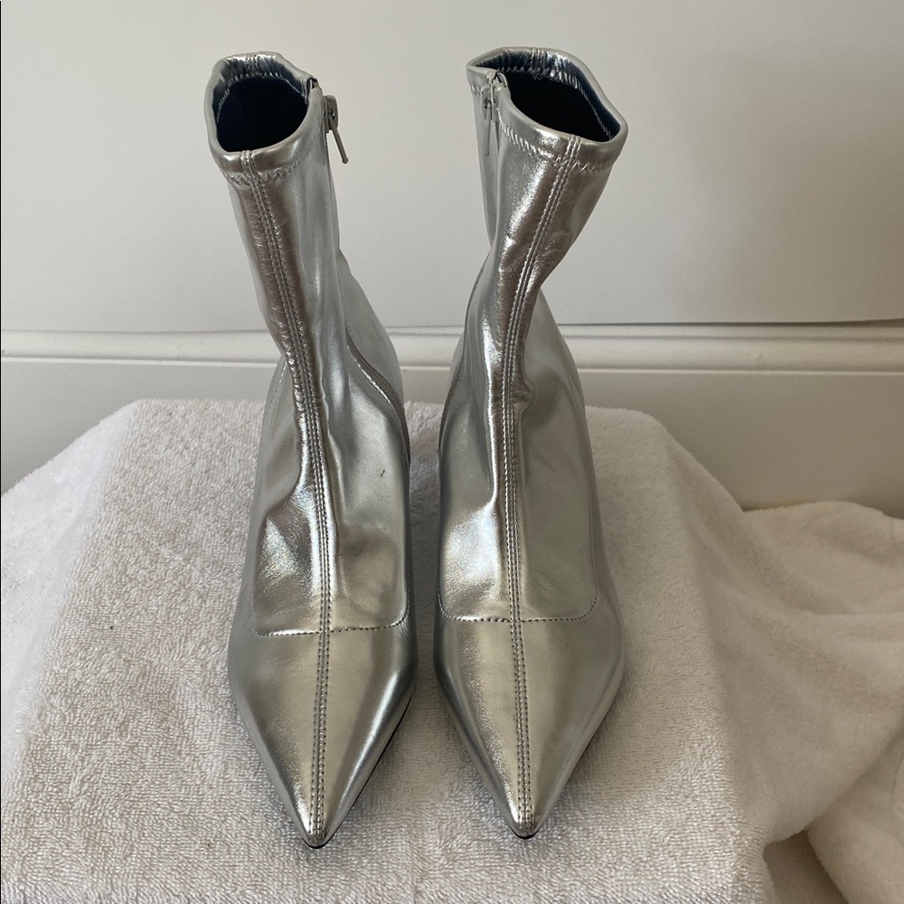 NWT Abound Erinn Metallic Silver Pointed Toe Jitten Heel Ankle Sock Booties 8.5 - Picture 2 of 6